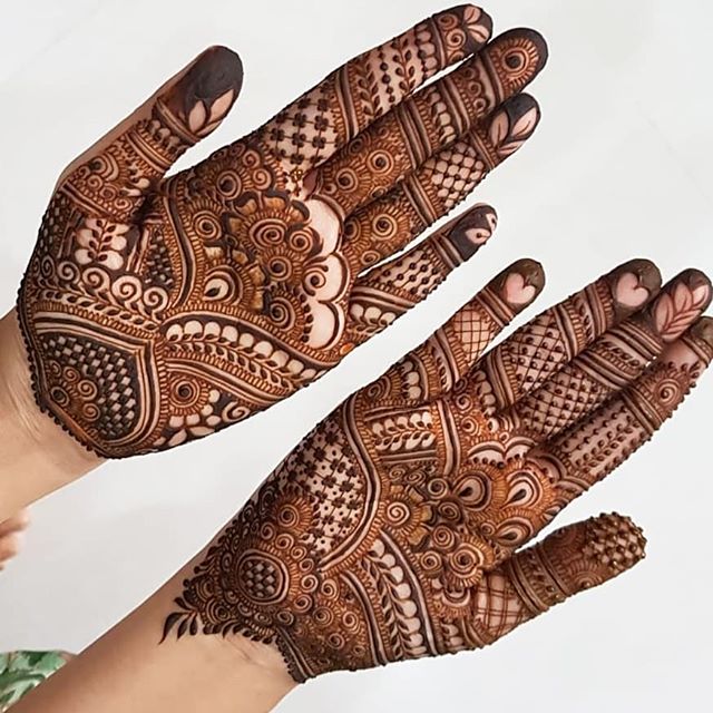 Scattered Style Mehndi Design