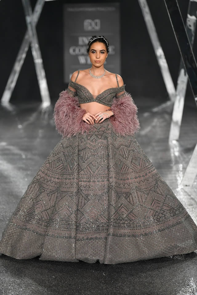 Falguni-and-Shane-Peacock-India-Couture-Week