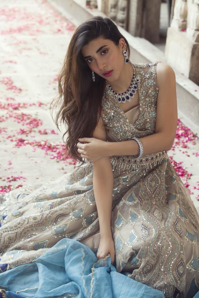 pakistani-wedding-dresses-lehenga