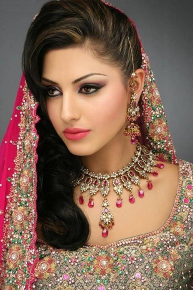 Beautiful-Party-Makeup-Indian-Style
