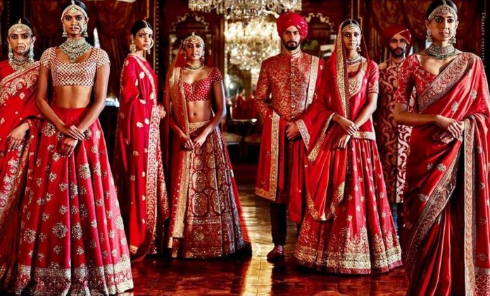 indian-designers-sabyasachi-mukherjee-bridal-dresses