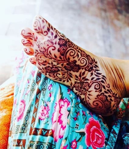 mehndi-designs-under-feet