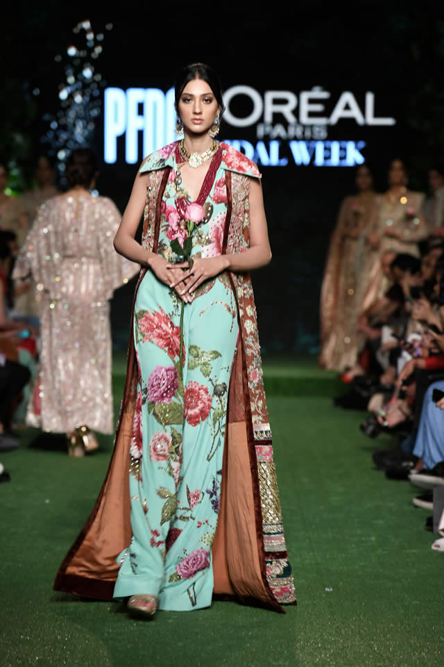 saira-shakira-bridal-collection-2019-at-pfdc