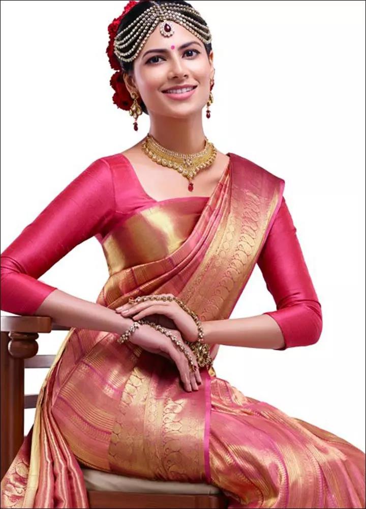 pink-and-gold-Blouse-Designs-For-Silk-Sarees