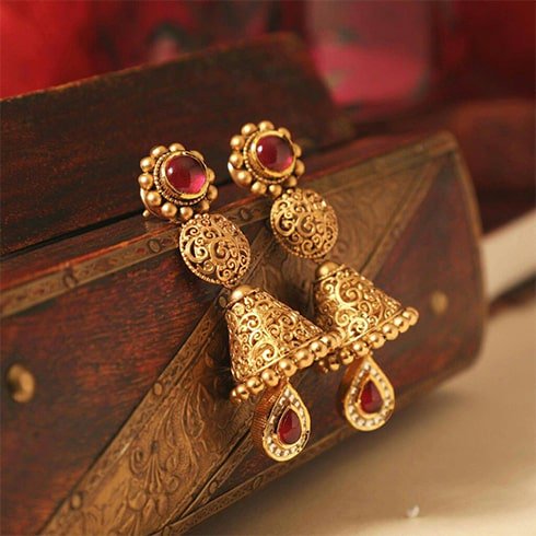 ruby-and-gold-jhumki-earrings