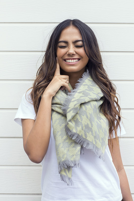womens-shawls-and-wraps