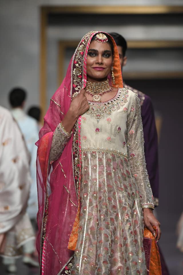 Deepak-Perwani-Bridal-dresses-collection-2019