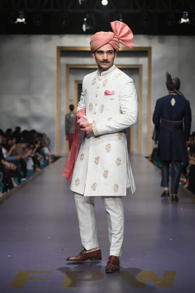 Deepak-Perwani-partywear