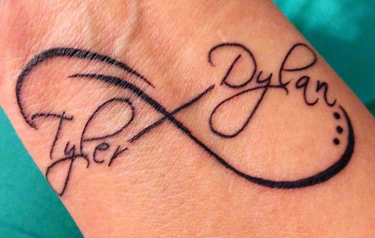 name-tattoo-designs-on-wrist