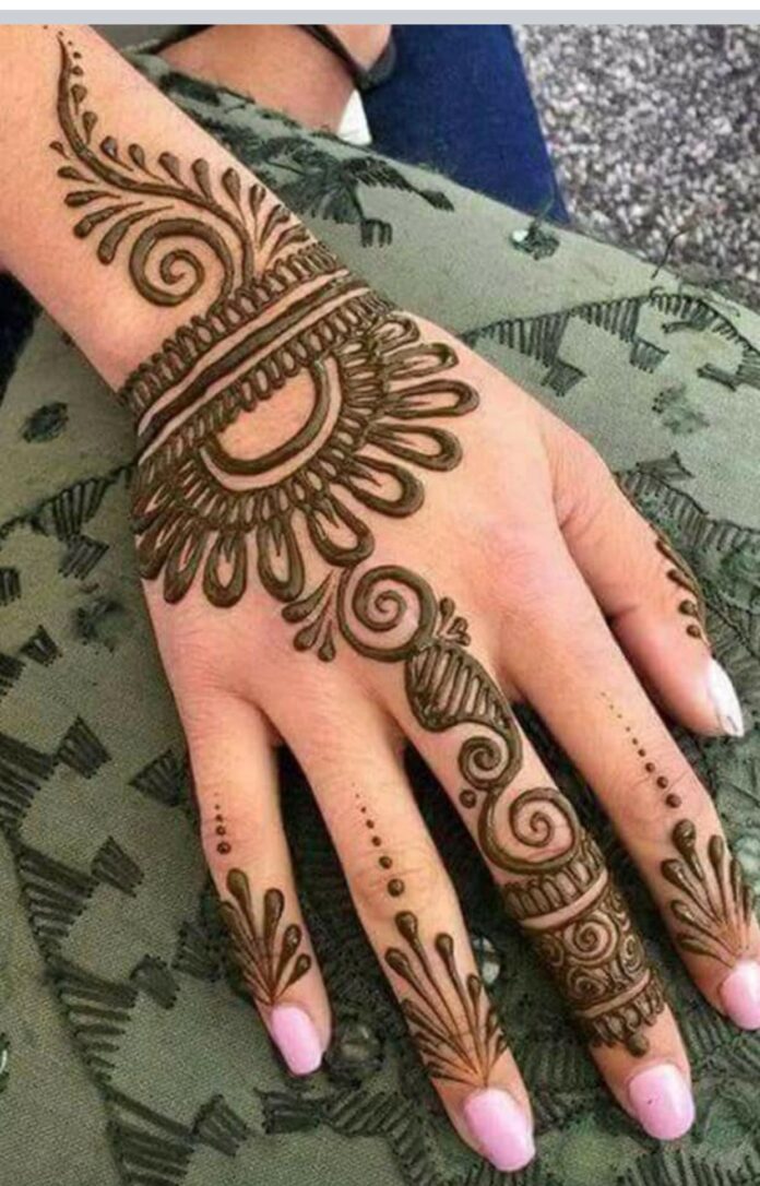 simple-circle-mehndi-designs-for-hands