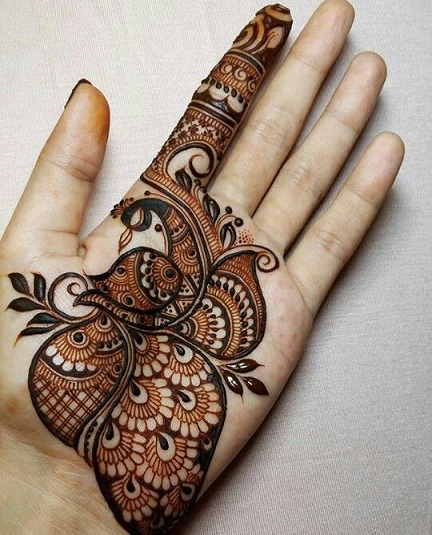 Beautiful-delicate-patterns-Arabic-Mehndi-design