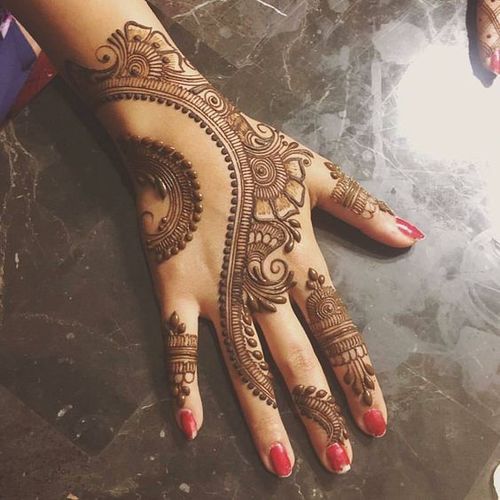 mehndi-designs-for-hand-simple