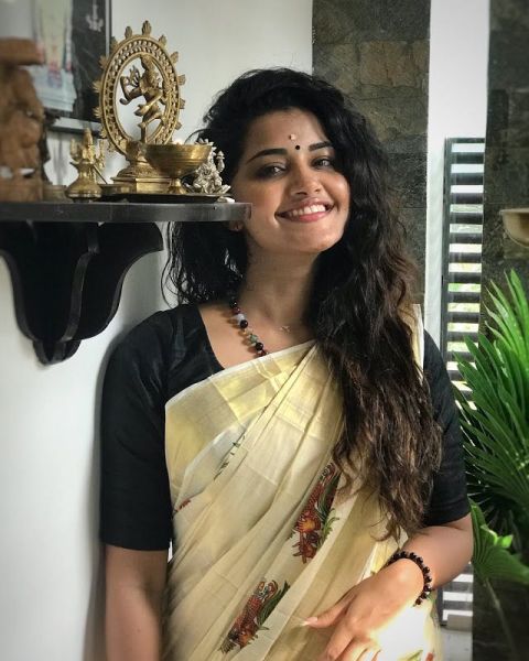 beautiful-kerala-saree-having-brocade-blouse