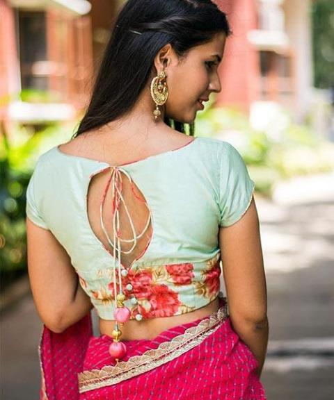 cotton-saree-blouse-neck-designs