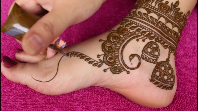 foot-mehndi-design-simple