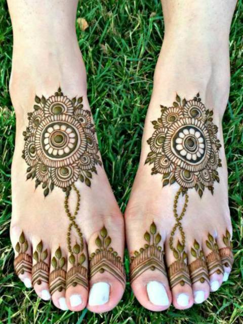 simple-foot-mehndi