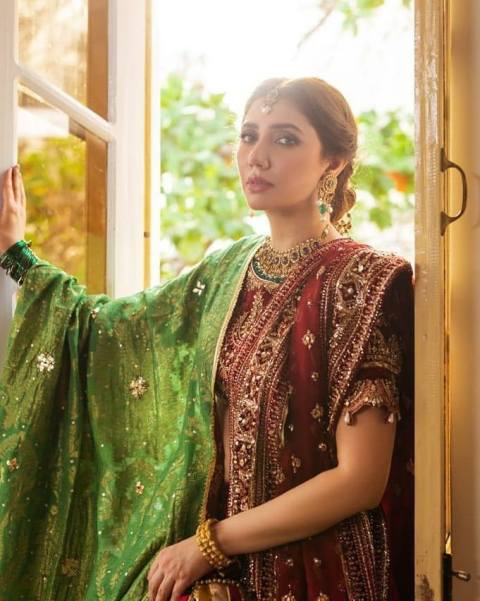 traditional-barat-bridal-look-2020-mahira-khan